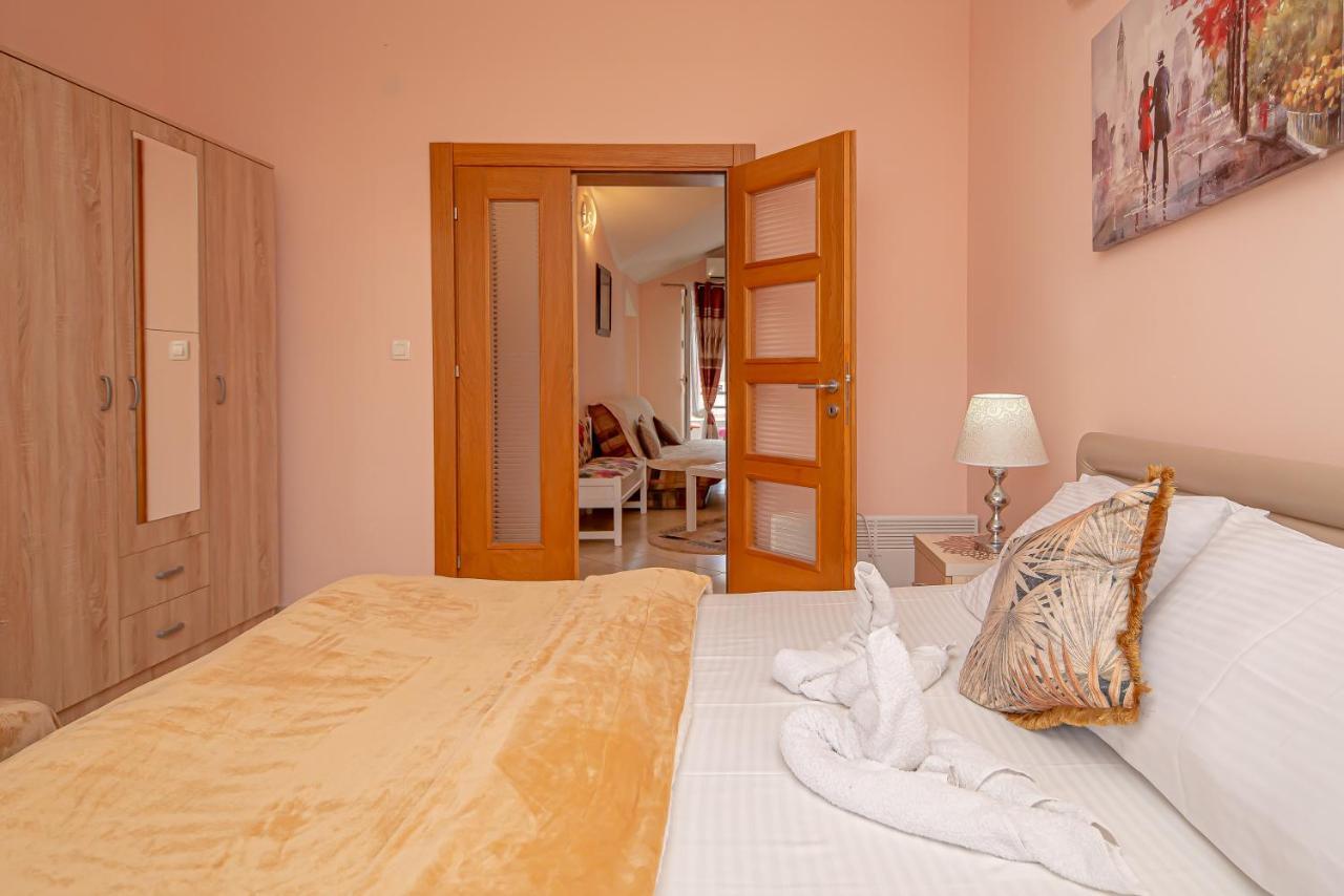 Apartamento Fairytale 1 And 2 Budva Exterior foto