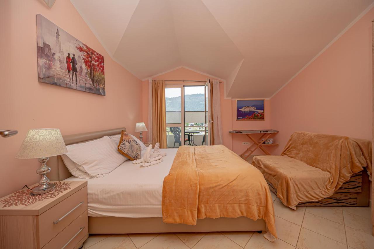 Apartamento Fairytale 1 And 2 Budva Exterior foto