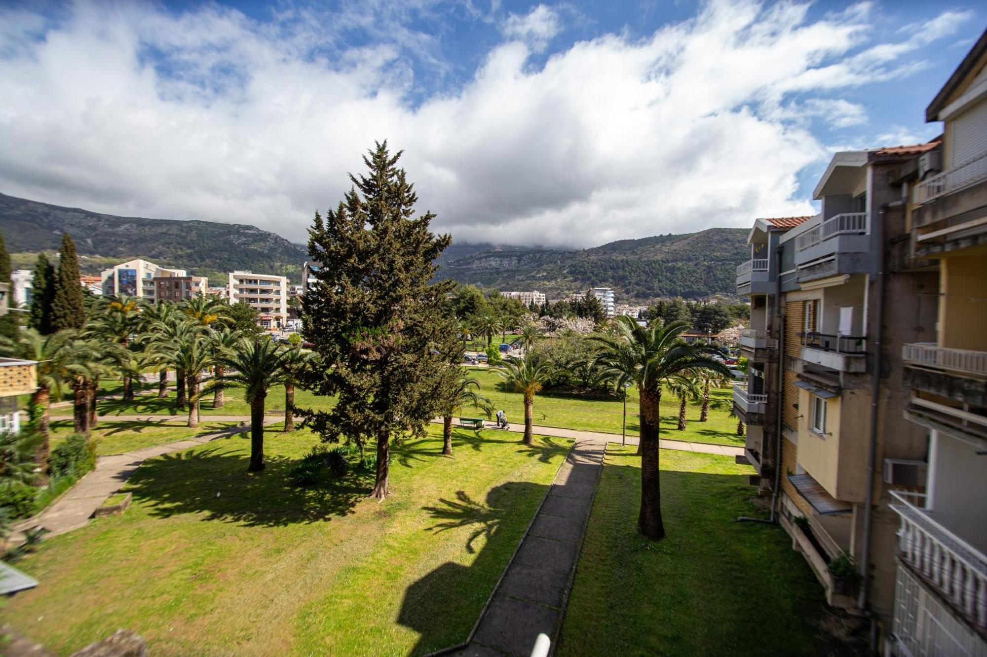 Apartamento Fairytale 1 And 2 Budva Exterior foto